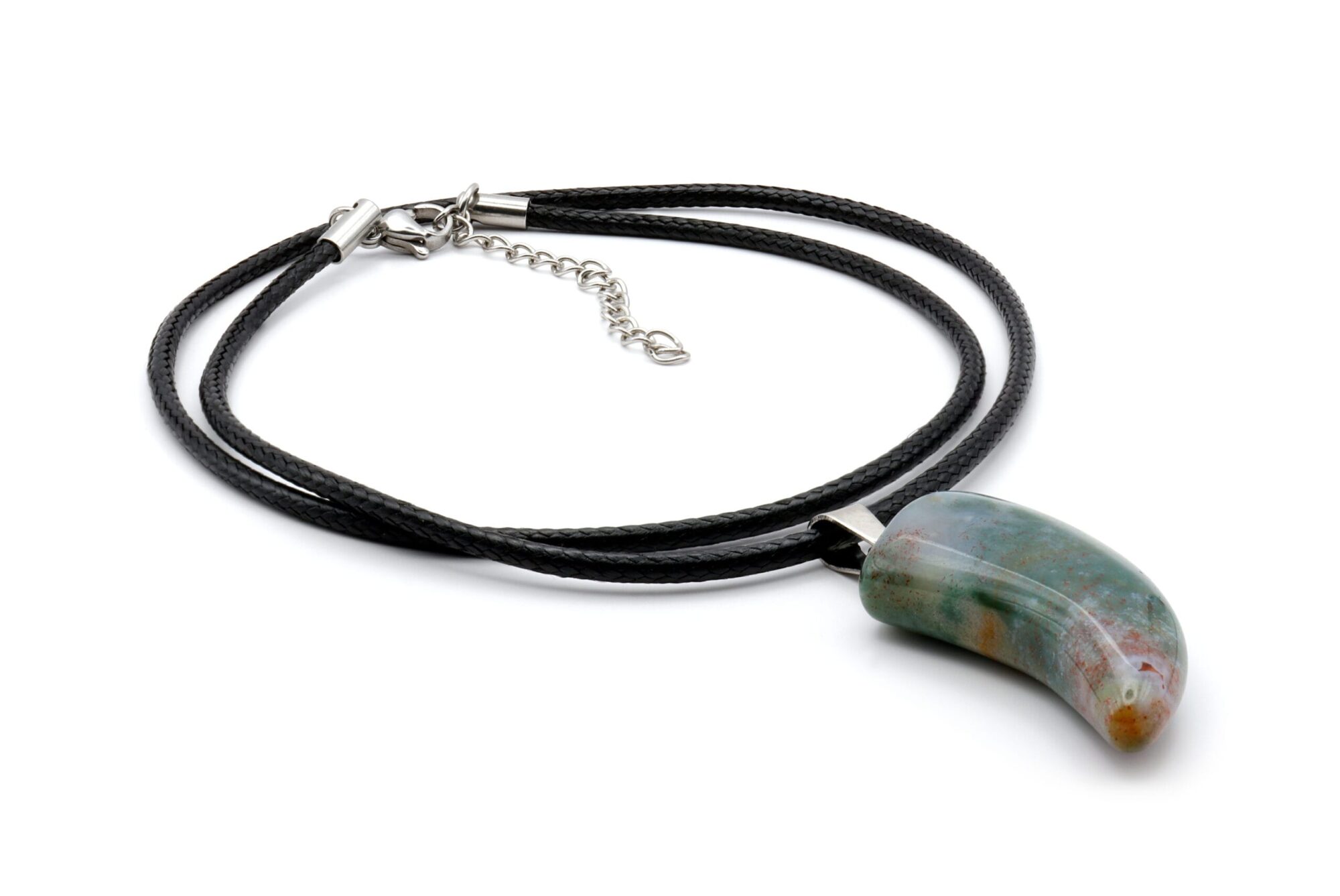 Agatas, amuletas, natūralus akmuo, kristalas.